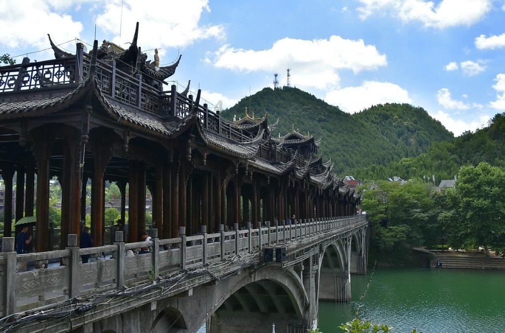 对外开放新高地 海南自由贸易港高质量发展破浪前行